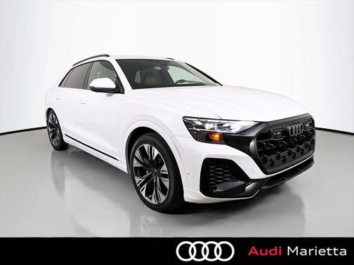 2025 Audi Q8 55 Premium Plus