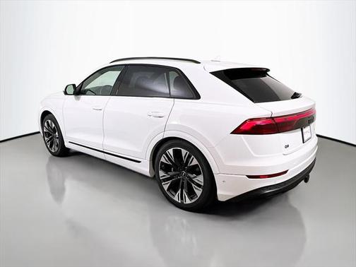 2025 Audi Q8 55 Premium Plus
