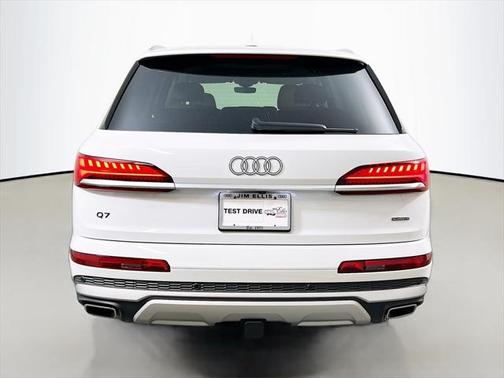 2025 Audi Q7 55 Premium Plus