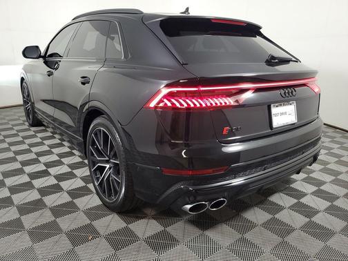 Mythos Black Metallic 2023 Audi SQ8 4.0T Premium Plus