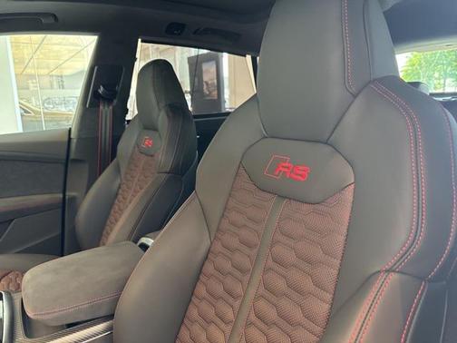 2025 Audi RS Q8 4.0T