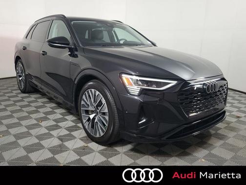2024 Audi Q8 e-tron Prestige