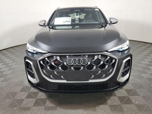 Mythos Black Metallic 2026 Audi SQ5 3.0T Premium Plus