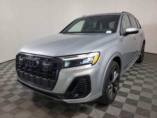 Satellite Silver Metallic 2025 Audi Q7 55 Premium Plus
