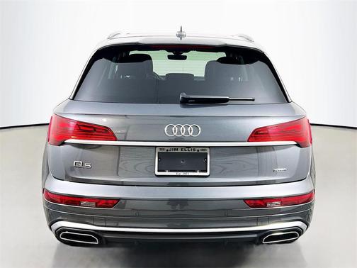 2024 Audi Q5 45 S line Premium