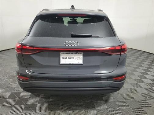 2025 Audi Q6 e-tron Premium Plus quattro