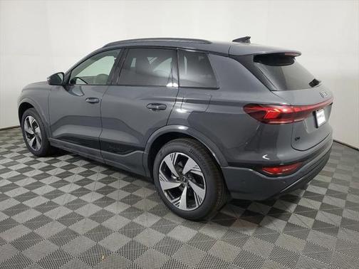2025 Audi Q6 e-tron Premium Plus quattro