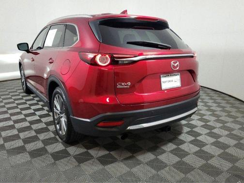 Soul Red Crystal Metallic 2022 Mazda CX-9 Signature