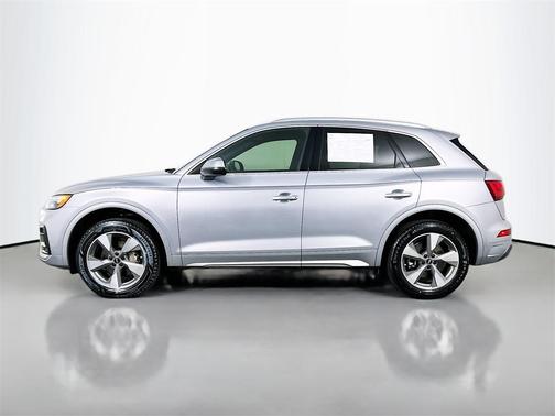 2022 Audi Q5 40 Premium Plus