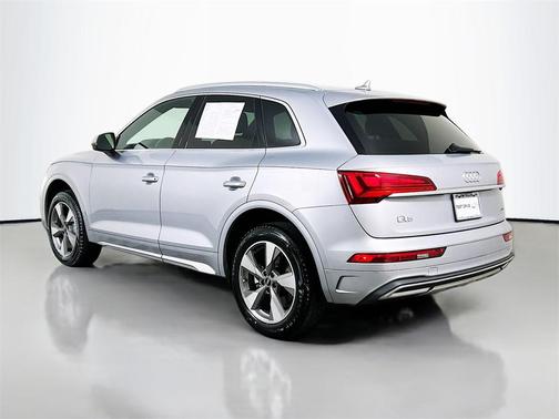 2022 Audi Q5 40 Premium Plus