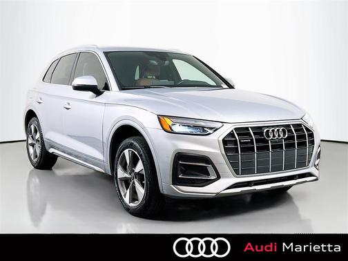 2022 Audi Q5 40 Premium Plus