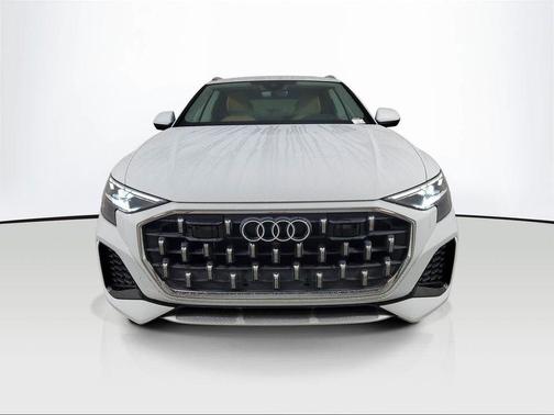 2025 Audi Q8 55 Premium Plus