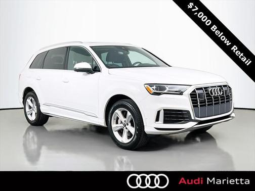 2023 Audi Q7 45 Premium Plus