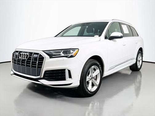 2023 Audi Q7 45 Premium Plus