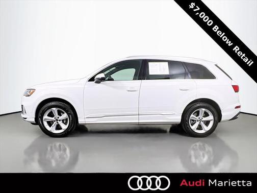 2023 Audi Q7 45 Premium Plus