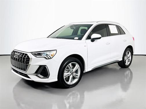 2022 Audi Q3 45 S line Premium Plus