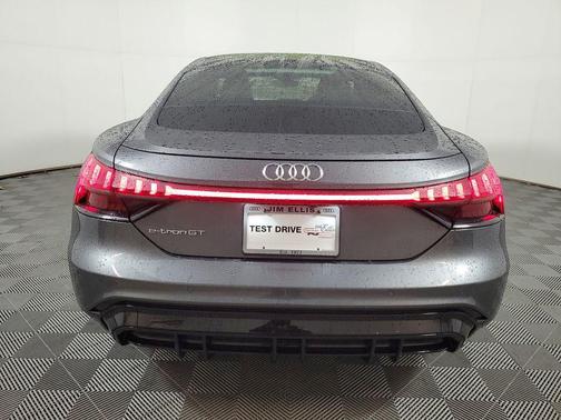 2022 Audi e-tron GT Premium Plus