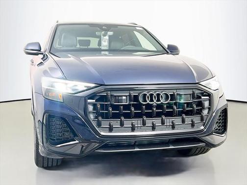 2025 Audi Q8 55 Premium Plus