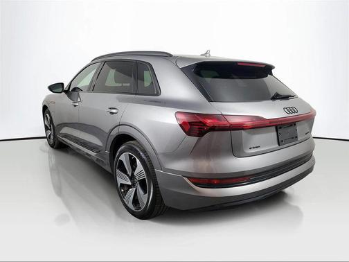 2023 Audi e-tron Premium Plus quattro