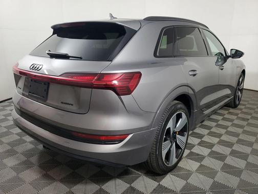 2023 Audi e-tron Premium Plus quattro