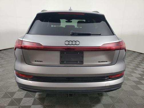 2023 Audi e-tron Premium Plus quattro