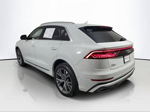2023 Audi Q8 55 Premium Plus