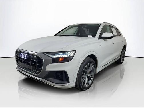 2023 Audi Q8 55 Premium Plus