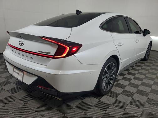 Quartz White 2020 Hyundai SONATA Limited