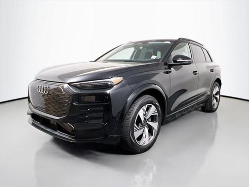 2025 Audi Q6 e-tron Premium Plus quattro