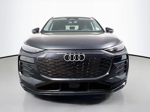 2025 Audi Q6 e-tron Premium Plus quattro
