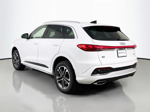 2025 Audi Q5 Premium Plus