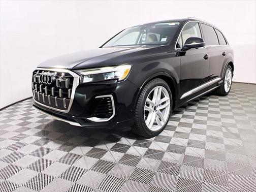 2025 Audi Q7 55 Premium Plus