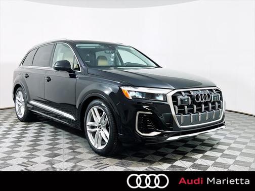 2025 Audi Q7 55 Premium Plus