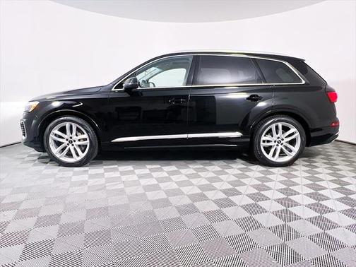2025 Audi Q7 55 Premium Plus