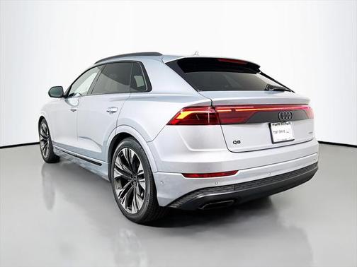 2025 Audi Q8 55 Premium Plus