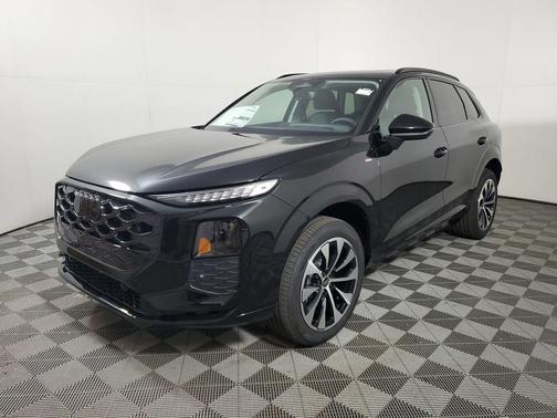 Mythos Black Metallic 2026 Audi Q3 TFSI quattro S tronic
