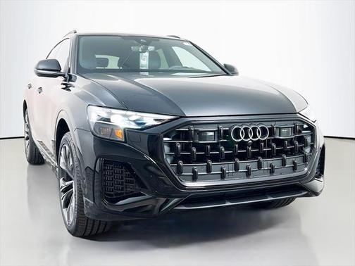 2025 Audi Q8 55 Premium