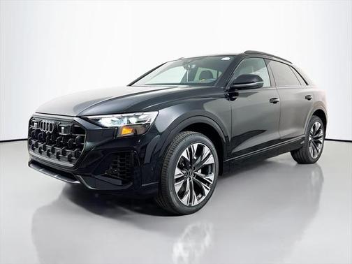 2025 Audi Q8 55 Premium