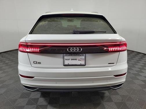 2023 Audi Q8 55 Premium