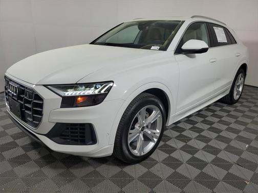 2023 Audi Q8 55 Premium