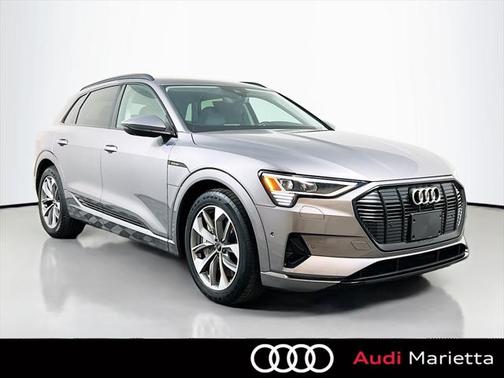 2021 Audi e-tron Premium Plus