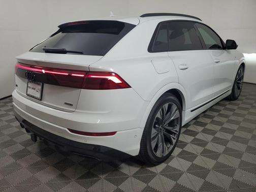 Glacier White Metallic 2026 Audi Q8 55 Premium Plus