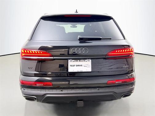 2026 Audi Q7 45 Premium Plus