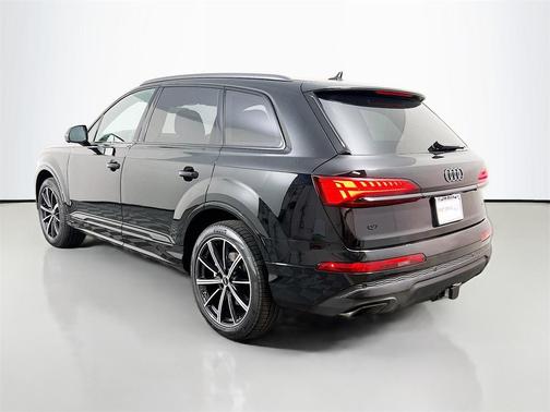 2026 Audi Q7 45 Premium Plus