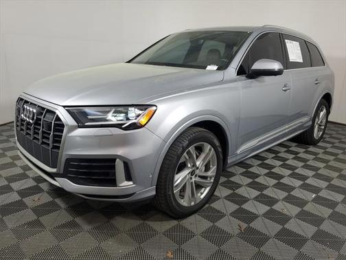2022 Audi Q7 55 Premium Plus