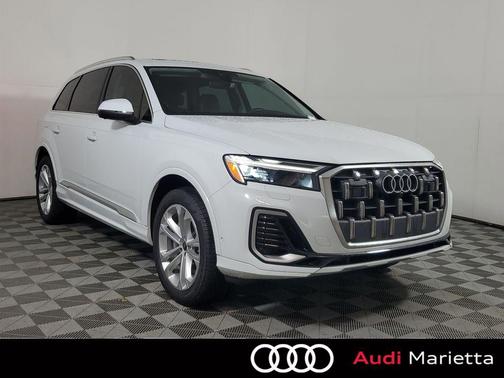 Glacier White Metallic 2025 Audi Q7 55 Premium