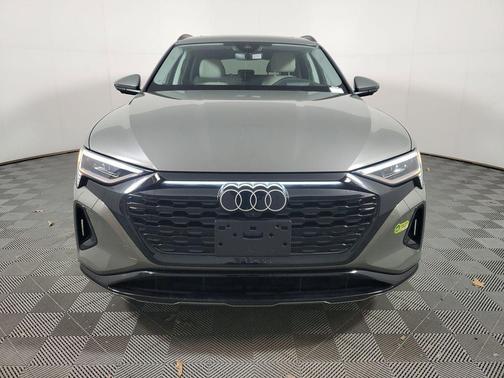 2024 Audi Q8 e-tron Prestige