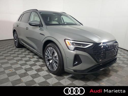 2024 Audi Q8 e-tron Prestige
