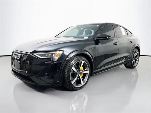 2022 Audi e-tron S Premium Plus