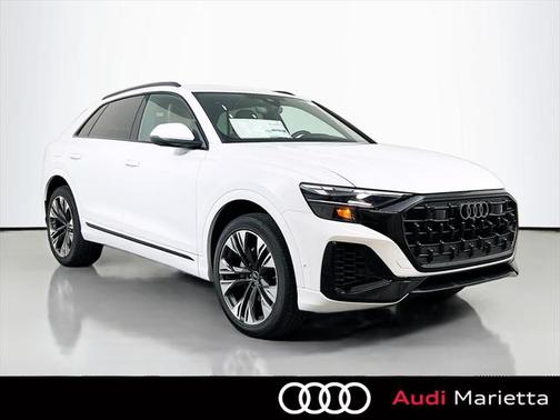 2025 Audi Q8 55 Premium